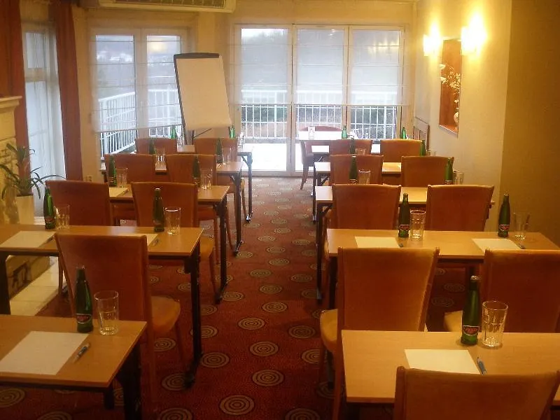 Hotel Monica Praga 3*,